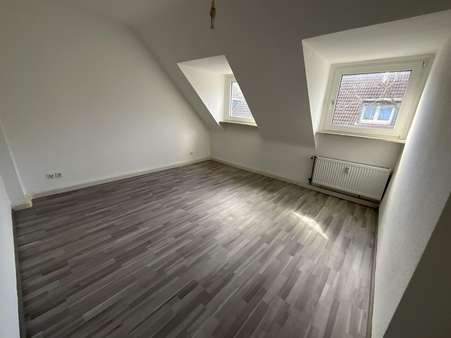 Schlafzimmer - Dachgeschosswohnung in 46045 Oberhausen mit 47m² kaufen