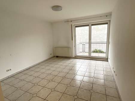Schlafzimmer - Etagenwohnung in 47137 Duisburg mit 65m² kaufen
