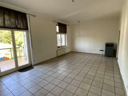 Wohn-/ Esszimmer - Erdgeschosswohnung in 47229 Duisburg mit 71m² kaufen