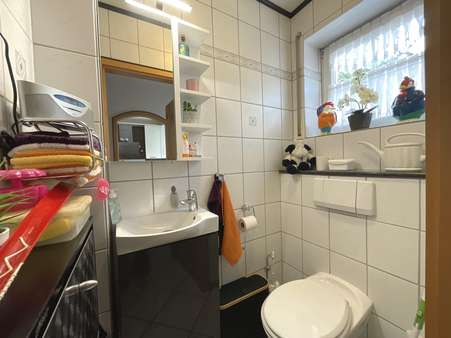 Gäste-WC Gäste-WC - Reiheneckhaus in 47229 Duisburg mit 130m² kaufen