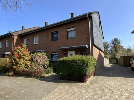 Seitenansicht - Reihenendhaus in 47228 Duisburg mit 115m² kaufen