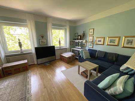 Wohnzimmer - Etagenwohnung in 47051 Duisburg mit 76m² kaufen