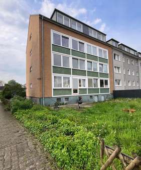 Rückansicht - Zwangsversteigerung Erdgeschosswohnung in 45475 Mülheim mit 63m² kaufen