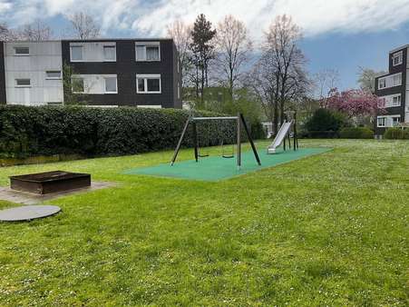 Garten und Spielplatz - Etagenwohnung in 47167 Duisburg mit 77m² kaufen