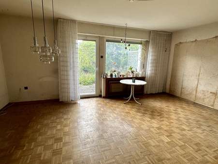 Wohnzimmer - Reihenendhaus in 47228 Duisburg mit 72m² kaufen