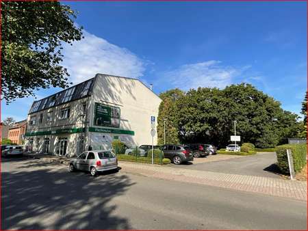Einfahrt zu den Parkplätzen - Bürohaus in 47495 Rheinberg mit 120m² als Kapitalanlage günstig kaufen