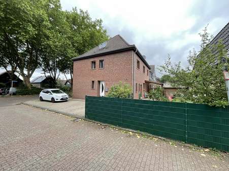 Außenansicht - Zweifamilienhaus in 46119 Oberhausen mit 150m² kaufen