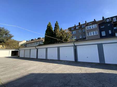 Garagenhof - Mehrfamilienhaus in 47137 Duisburg mit 469m² als Kapitalanlage kaufen