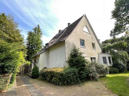 Seitenansicht - Einfamilienhaus in 47249 Duisburg mit 210m² kaufen