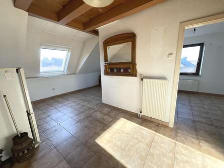 Eingangsbereich - Dachgeschosswohnung in 47249 Duisburg mit 42m² kaufen