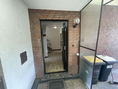 Hauseingang Hauseingang - Einfamilienhaus in 47198 Duisburg mit 95m² kaufen