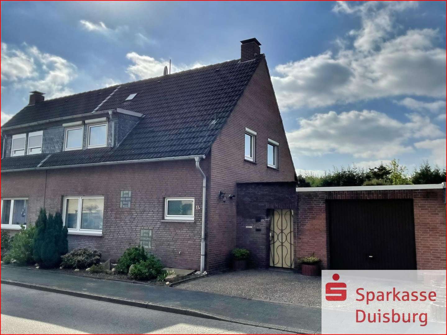 Vorderseite Vorderseite - Einfamilienhaus in 47198 Duisburg mit 95m² kaufen