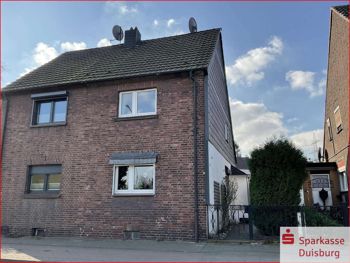 Frontansicht - Doppelhaushälfte in 47178 Duisburg mit 103m² kaufen