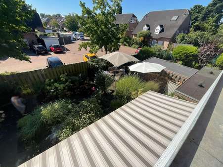 Blick in den Garten - Maisonette-Wohnung in 46535 Dinslaken mit 144m² kaufen