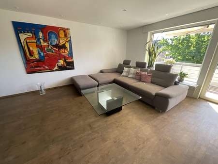 Wohnzimmer - Maisonette-Wohnung in 46535 Dinslaken mit 144m² kaufen