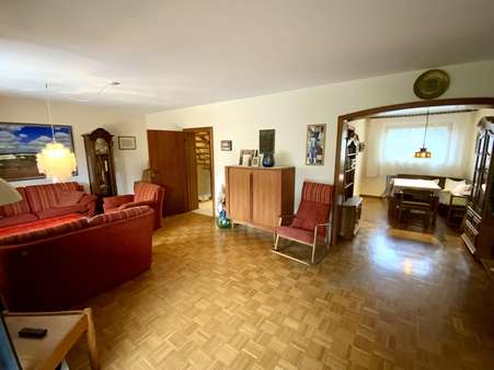 Wohn-/ Esszimmer - Reihenmittelhaus in 47228 Duisburg mit 115m² kaufen