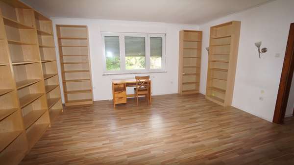 Wohnbereich Wohnung 1 - Zweifamilienhaus in 47441 Moers mit 291m² kaufen