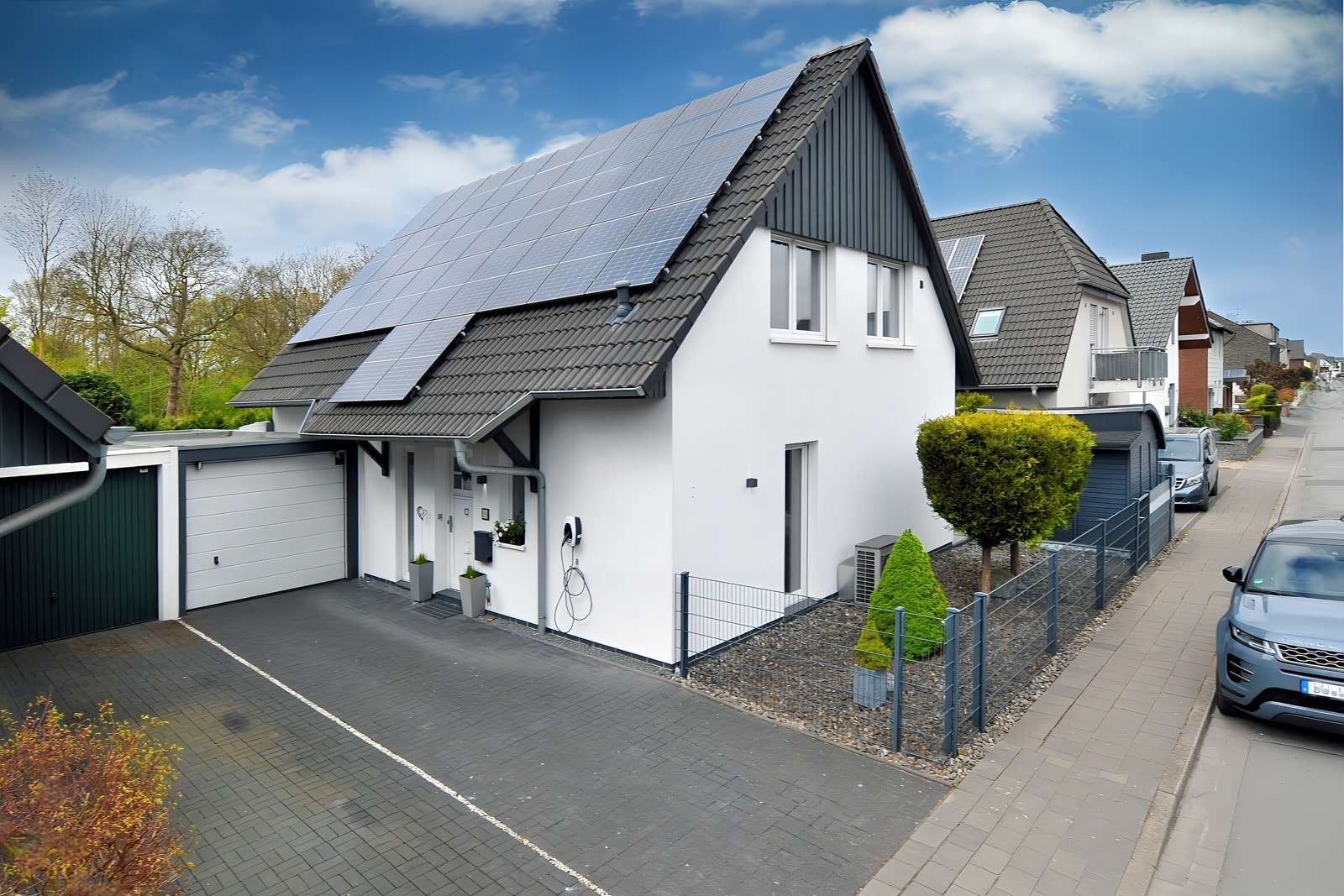 Hausansicht Hausansicht - Einfamilienhaus in 47228 Duisburg mit 141m² kaufen