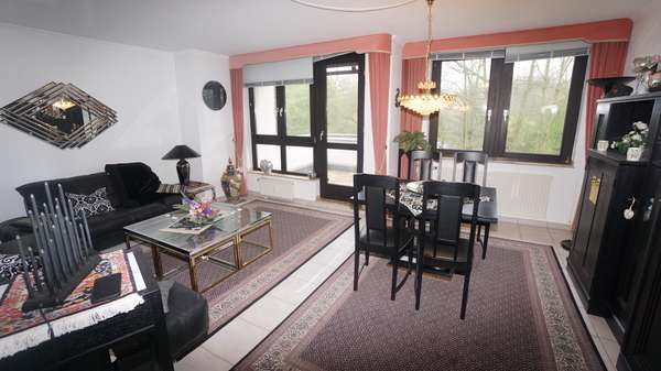 das gesamte Wohn-/Esszimmer - Etagenwohnung in 47441 Moers mit 63m² kaufen