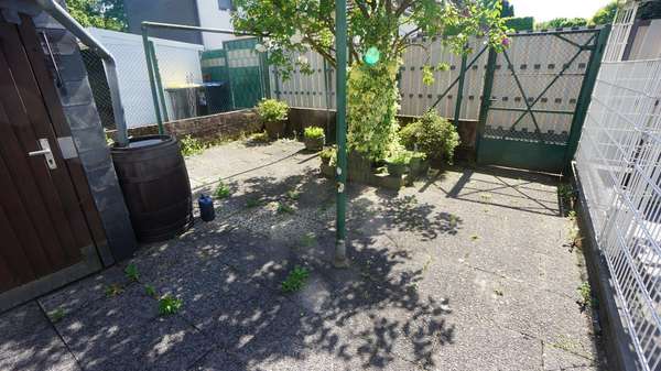der Gartenbereich des Hauses - Reihenmittelhaus in 47441 Moers mit 90m² kaufen