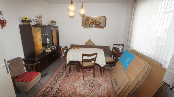 das gemütliche Wohnzimmer - Reihenmittelhaus in 47441 Moers mit 90m² kaufen