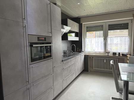 Küche mit moderner EBK Küche mit moderner EBK - Erdgeschosswohnung in 47495 Rheinberg mit 97m² kaufen