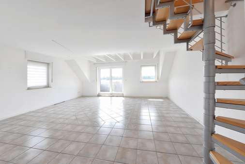 Blick in den Wohn-/Essbereich - Maisonette-Wohnung in 47495 Rheinberg mit 113m² kaufen