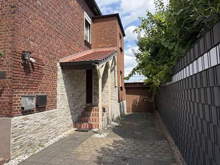Herzlich Willkommen Herzlich Willkommen - Doppelhaushälfte in 47443 Moers mit 123m² kaufen
