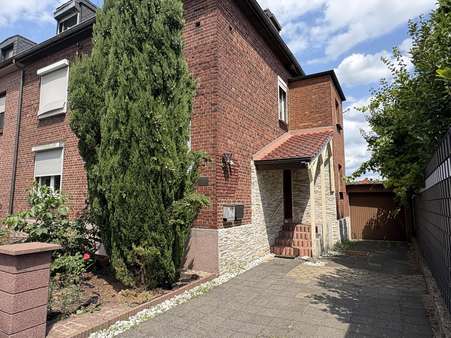 Treten Sie näher Treten Sie näher - Doppelhaushälfte in 47443 Moers mit 123m² kaufen