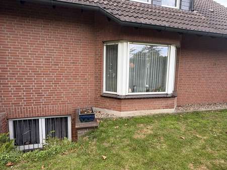 Erker im Essbereich und Böschungsfenster Erker im Essbereich und Böschungsfenster - Einfamilienhaus in 47506 Neukirchen-Vluyn mit 142m² kaufen