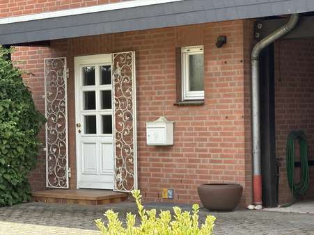 Herzlich Willkommen Herzlich Willkommen - Einfamilienhaus in 47506 Neukirchen-Vluyn mit 142m² kaufen