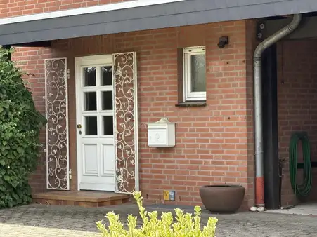 Wohntraum auf großem Grundstück in Neukirchen-Vluyn