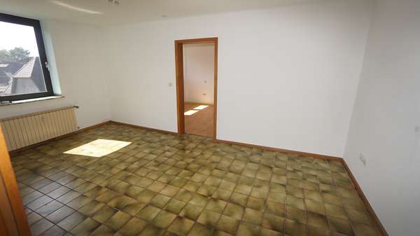 Wohnzimmer Wohnung DG Wohnzimmer Wohnung DG - Mehrfamilienhaus in 47443 Moers mit 184m² kaufen