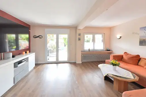 Top-Saniertes Haus in ruhiger Wohnlage
