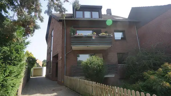 2 Wohnungen mit insgesamt ca. 130 m² mit eigenem Gartenanteil - Ideal für die Familie 