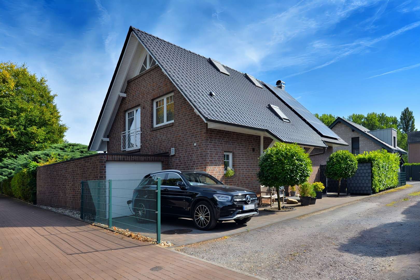 Hausansicht Hausansicht - Einfamilienhaus in 47228 Duisburg mit 168m² kaufen
