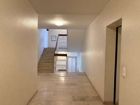 Hausflur Hausflur - Etagenwohnung in 47441 Moers mit 90m² kaufen