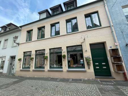 null - Mehrfamilienhaus in 47441 Moers mit 154m² kaufen