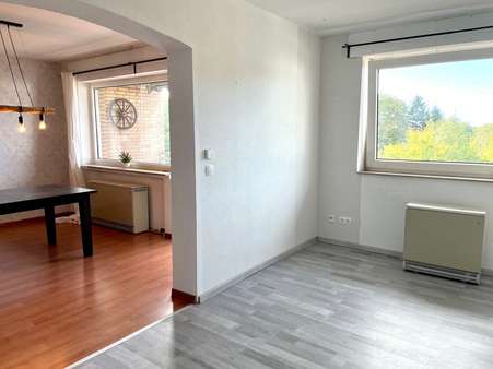 Esszimmer mit Blick ins Wohnzimmer - Maisonette-Wohnung in 47495 Rheinberg mit 116m² kaufen