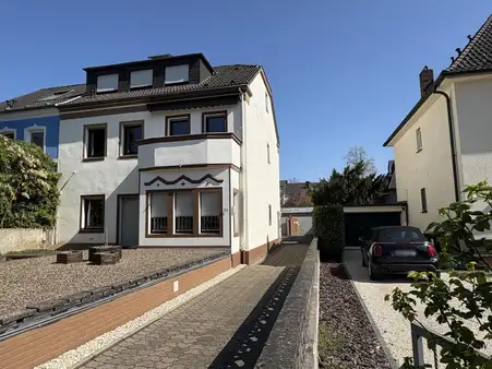 Großzügig Wohnen - Mehrgenerationshaus - Wohnen und Arbeiten? Hier ist es möglich! ZFH in Mo-Mitte
