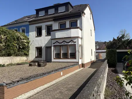Großzügig Wohnen - Mehrgenerationshaus - Wohnen und Arbeiten? Hier ist es möglich! ZFH in Mo-Mitte