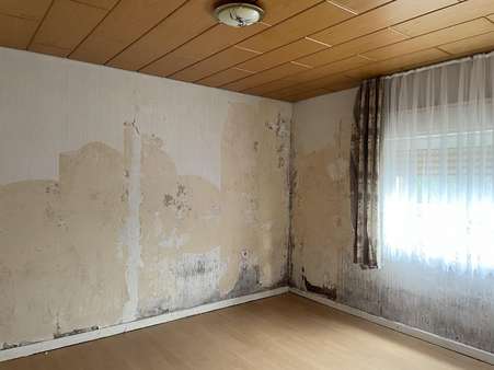 Wohnzimmer - Einfamilienhaus in 47199 Duisburg mit 106m² kaufen