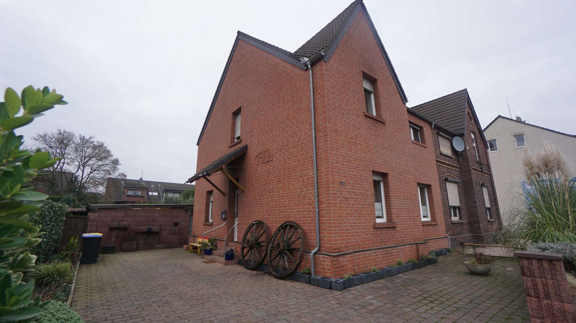 Titel - Doppelhaushälfte in 47198 Duisburg mit 140m² kaufen