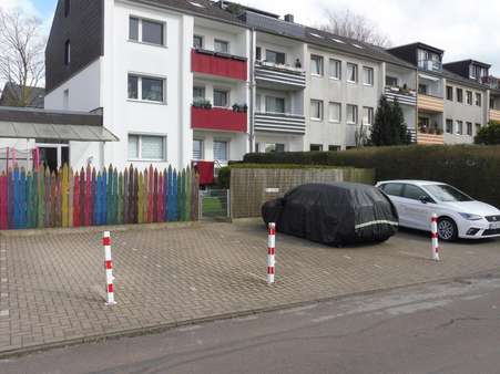 Rückfront/PKW-Stellplätze - Mehrfamilienhaus in 46487 Wesel mit 220m² kaufen