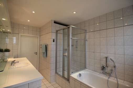 Tageslichtbad - Etagenwohnung in 46535 Dinslaken mit 114m² kaufen
