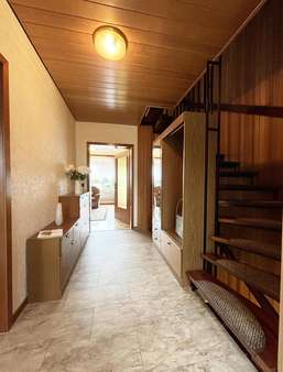 Hausflur EG Hausflur EG - Reihenmittelhaus in 46562 Voerde mit 104m² kaufen