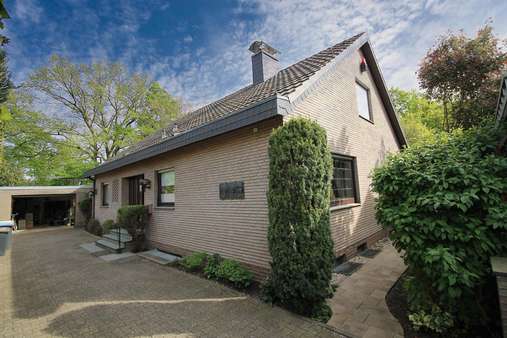 Außenansicht - Einfamilienhaus in 46535 Dinslaken mit 120m² kaufen
