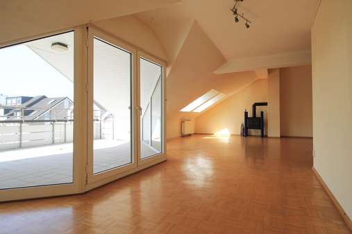 Wohn- / Essbereich Wohn- / Essbereich - Dachgeschosswohnung in 46539 Dinslaken mit 122m² kaufen