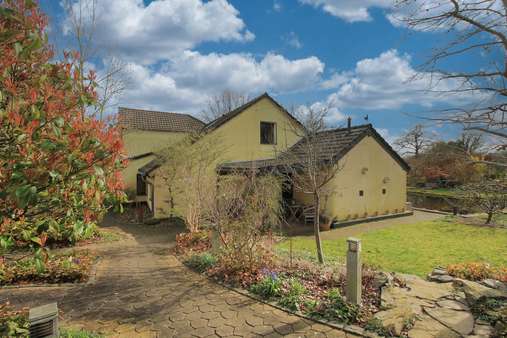 Frontansicht - Einfamilienhaus in 47506 Neukirchen-Vluyn mit 187m² kaufen