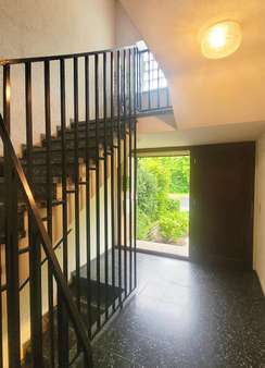 Treppenhaus - Zweifamilienhaus in 46562 Voerde mit 166m² kaufen